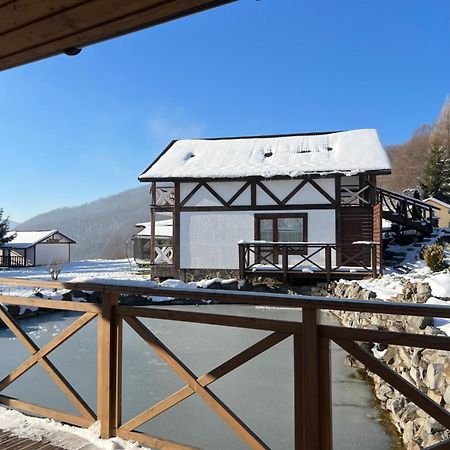 Готельно-Ресторанний Комплекс Кичера Volovets Exterior photo