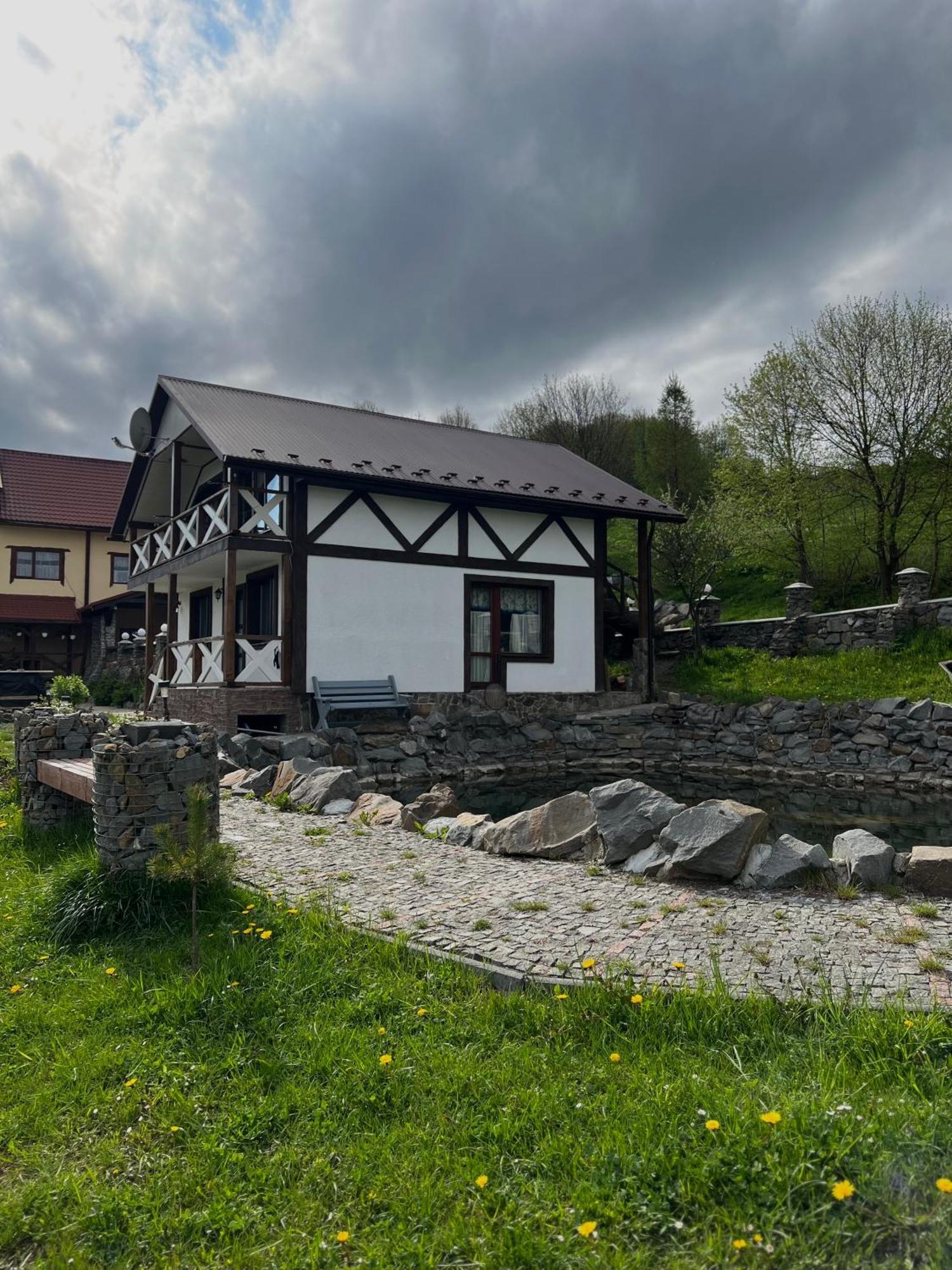 Готельно-Ресторанний Комплекс Кичера Volovets Exterior photo